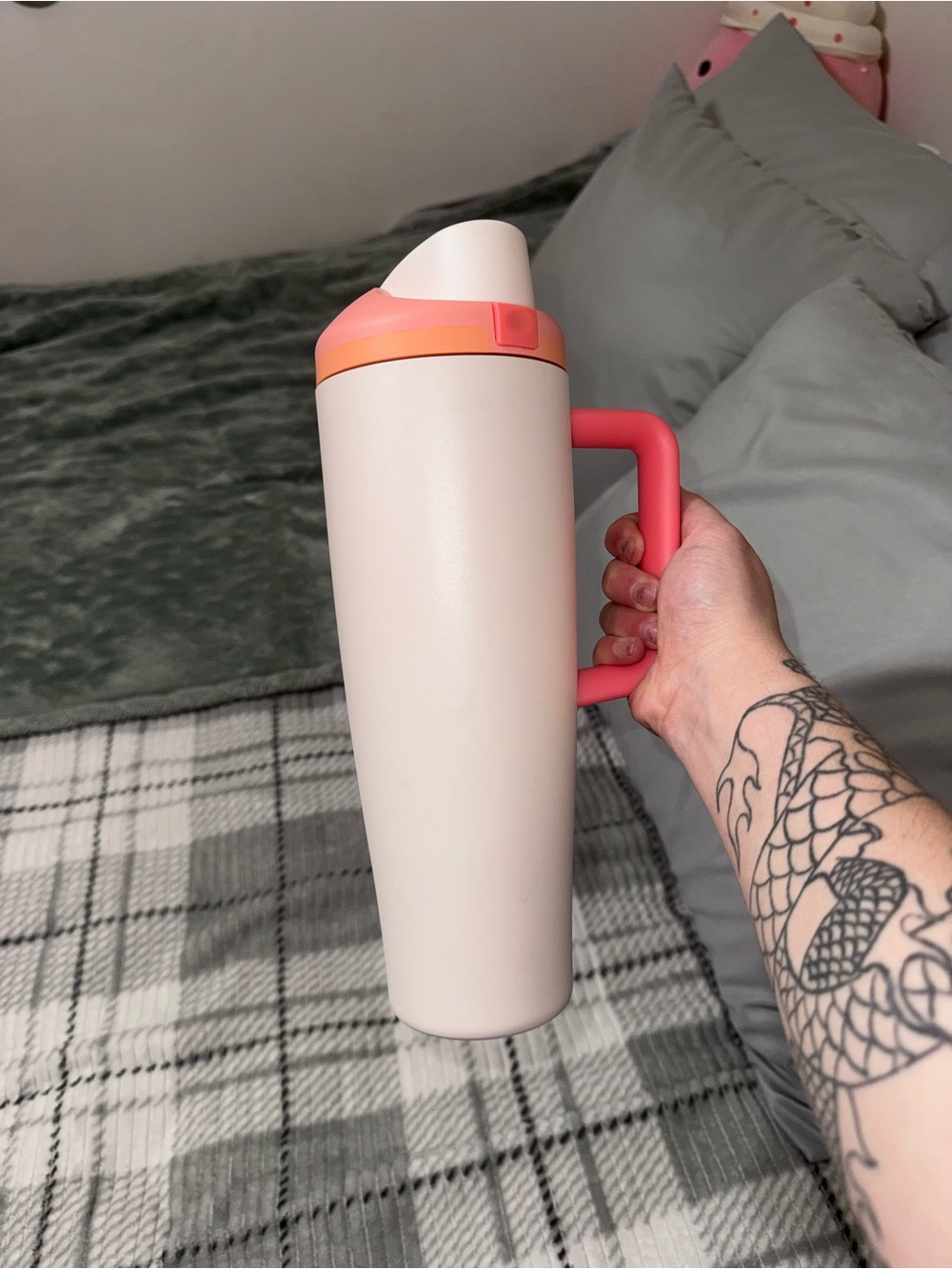 Insulated Pink Accent Cream Travel Mug with Handle